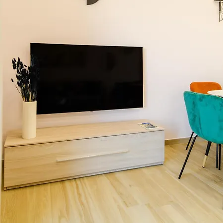 Estate4home - Domus Sirenum - Partenope Apartment